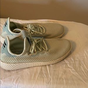 Adidas Pharrell Williams sneakers